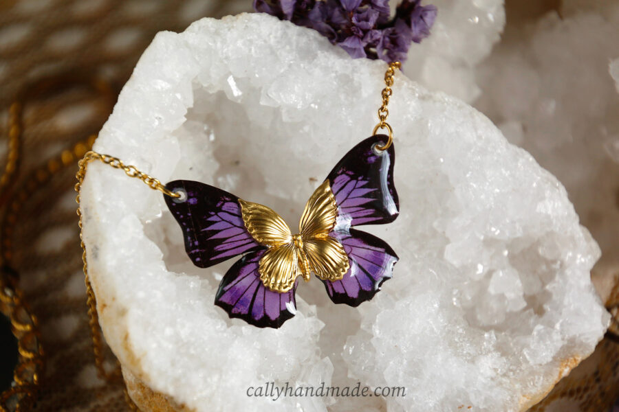 collier papillon violet acier inoxydable résine